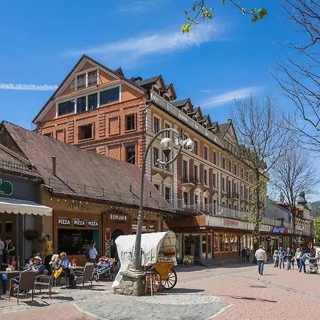 Compact Near Krupowki In By Rent Like